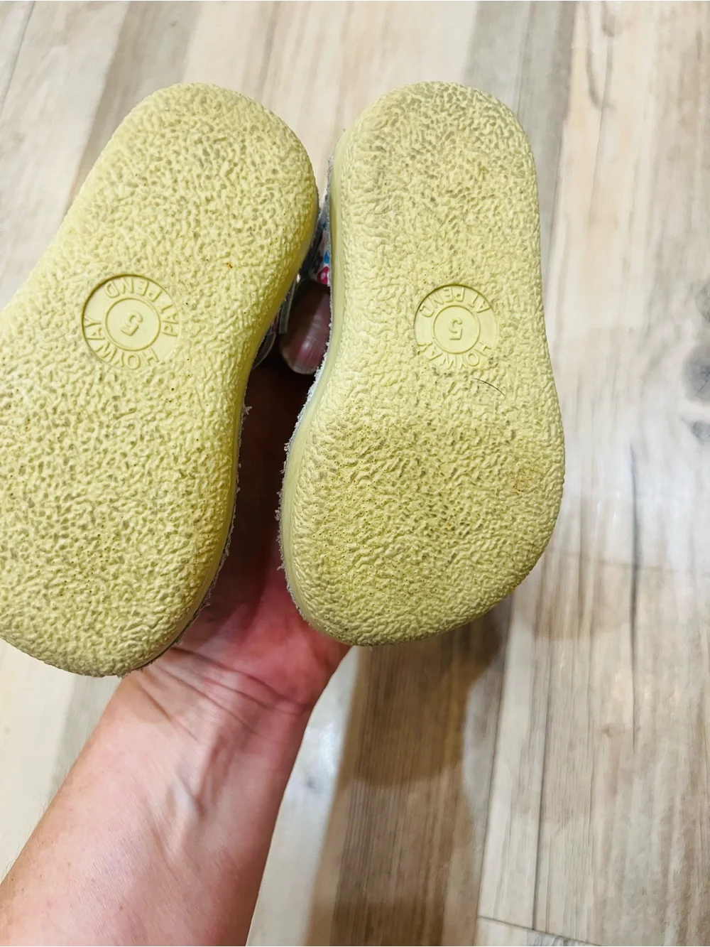SALT WATER Sun-San Sea Wee flower sandals size 5 toddler